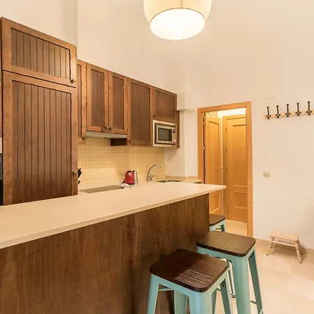 Dumonde Parking Apartment